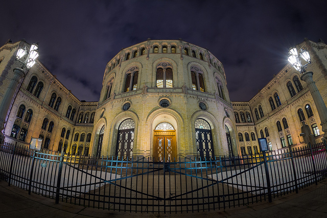 Stortinget. Foto Claudia Regina flickr.com:claudiaregina_cc (CC BY-SA 2.0)